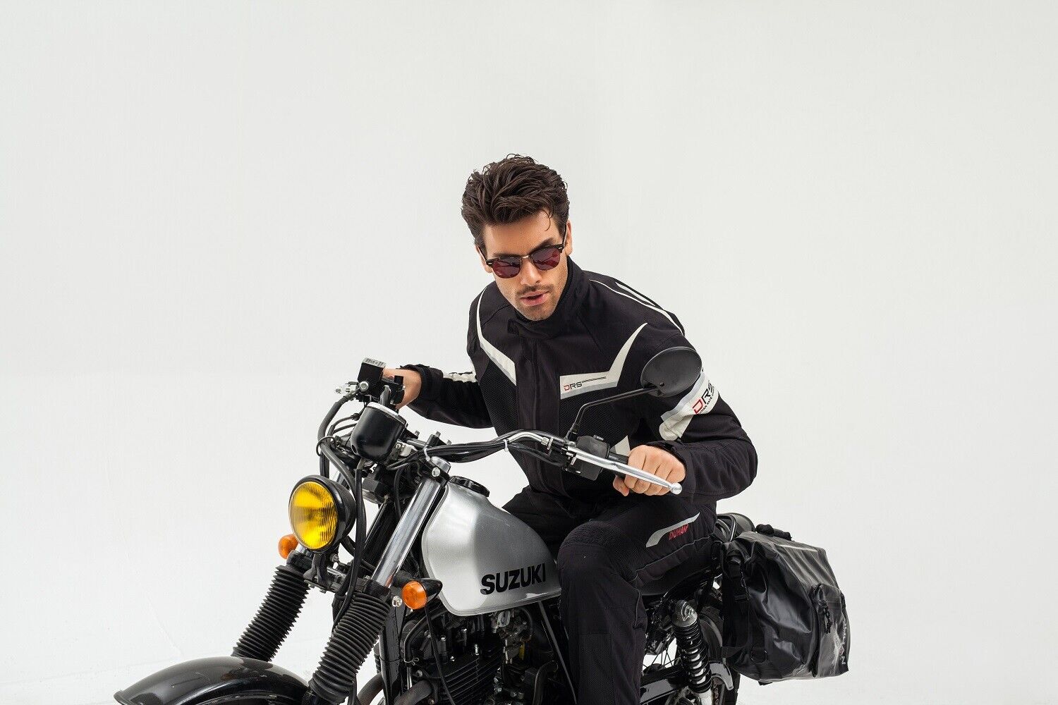 Motorcycle Summer Air Mesh Breathable Riding Jacket with CE Armour Reflective Body Protection - KIYOKI